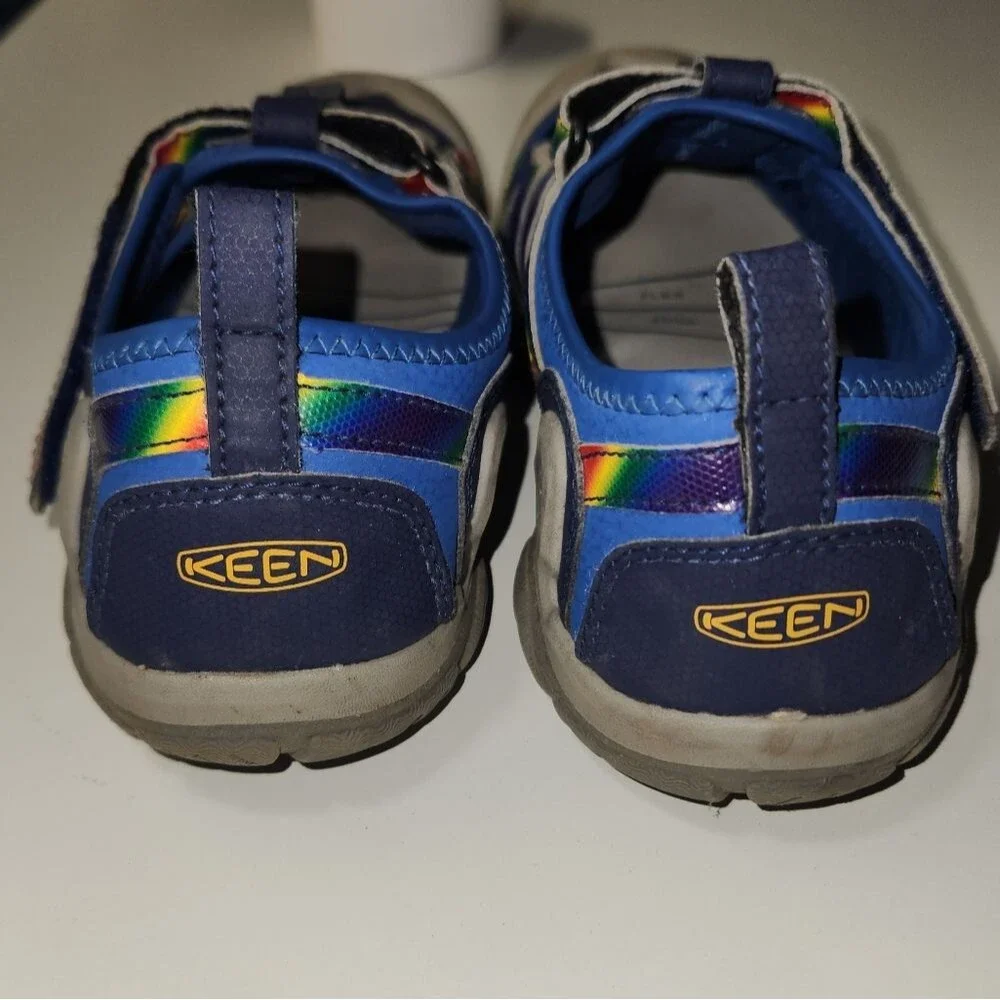 Keen Big Kid Blue Rainbow Water Sandal Size 5